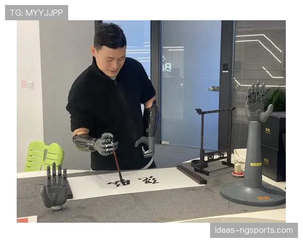 仲满又把衣橱拍成展示厅，我看着钱包就想哭
